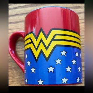Wonder Woman ceramic mug cup- DC Comics